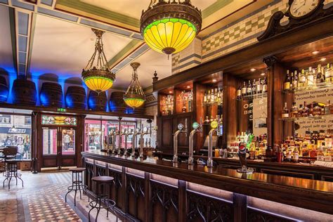 Pubs and Bars .
